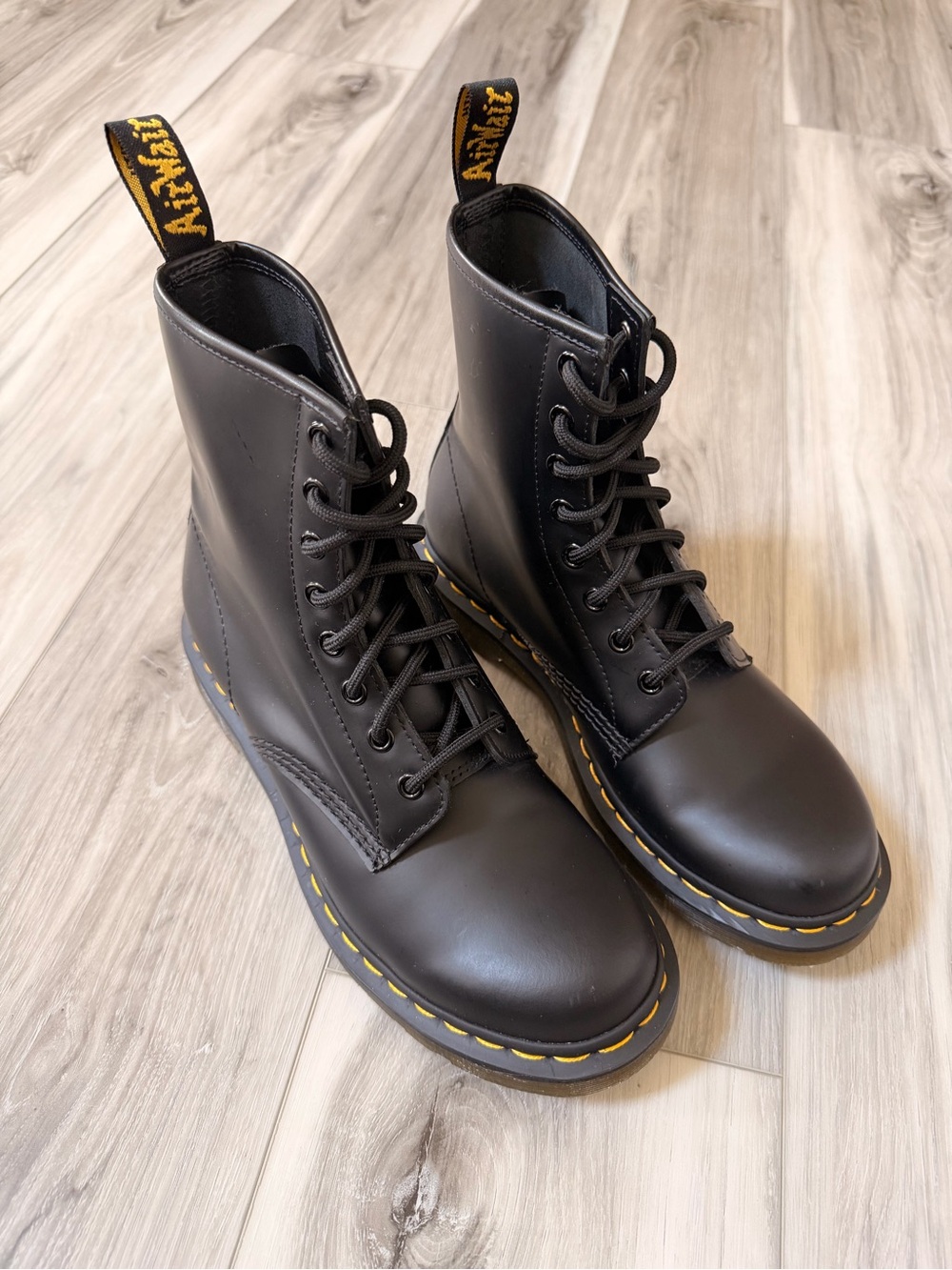 Dr. Martens 1460 Black Smooth Leather Lace-Up Combat Boots Women’s US 9 EU 41
